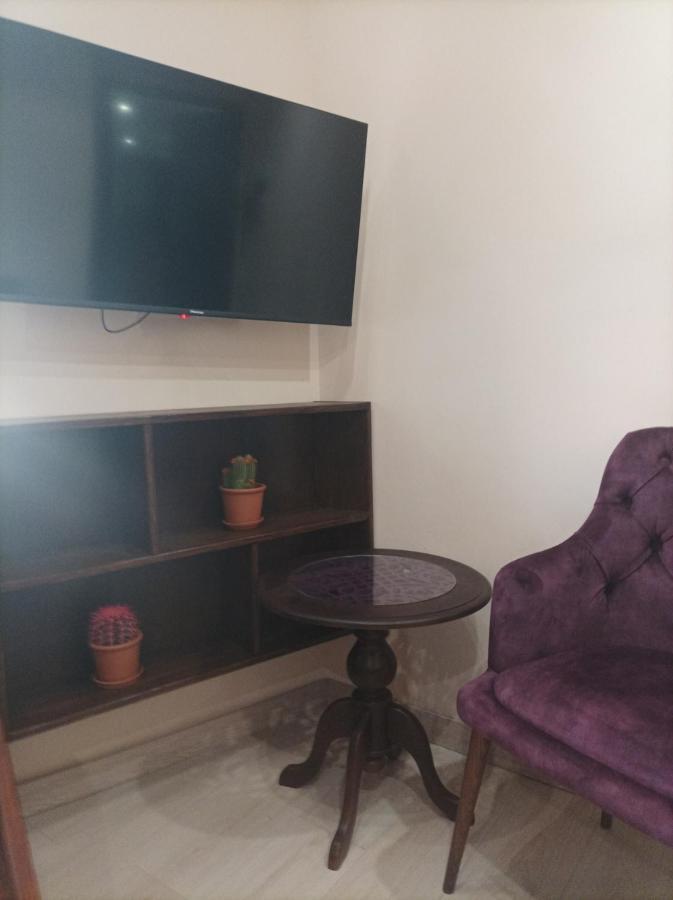Appartamento Chorni Vivtsy Černivci Esterno foto
