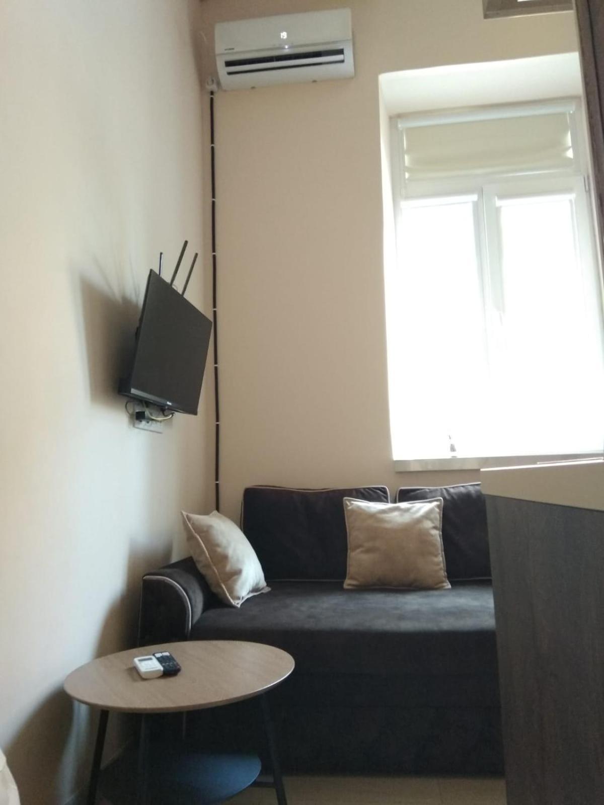 Appartamento Chorni Vivtsy Černivci Esterno foto